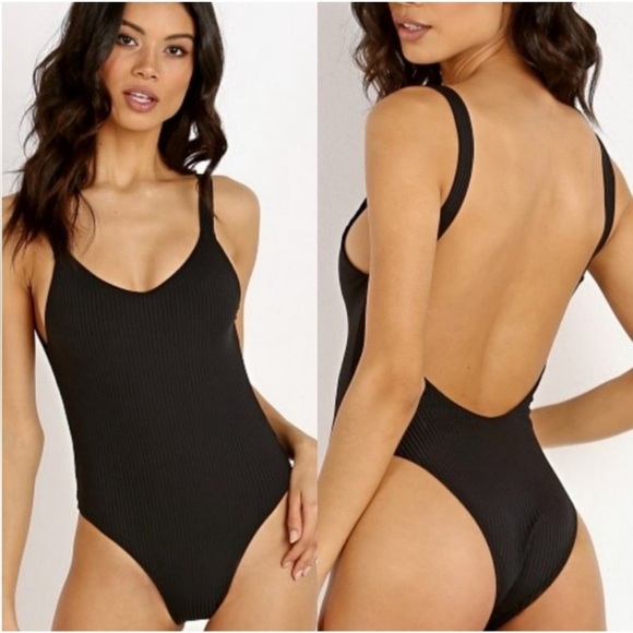NEW Vitamin A Leah Ribbed One Piece Swimsuit M Sz 8 Black Classic - Picture 1 of 9